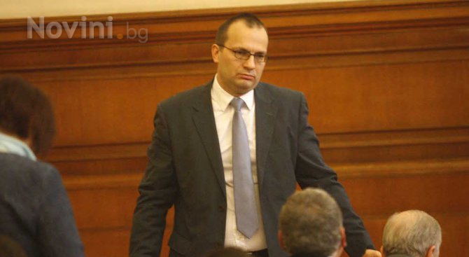 Мартин Димитров: КЗК окончателно се предаде за картела на горивата