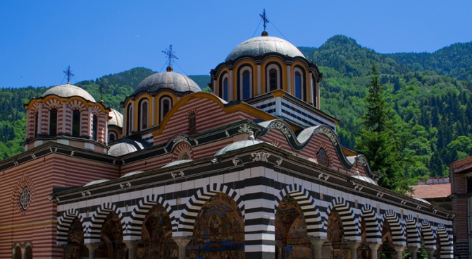 Показват първия български географски глобус в Рилската Света обител