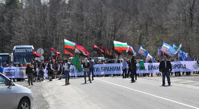Турция засили присъствието на полиция и войска по границата с България