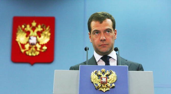 Дмитрий Медведев изрази съболезнования към близките на убитите и ранените при експлозията в метрото