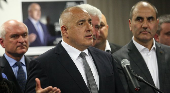 Политолог: Партиите имат срещу себе си хитрия Борисов