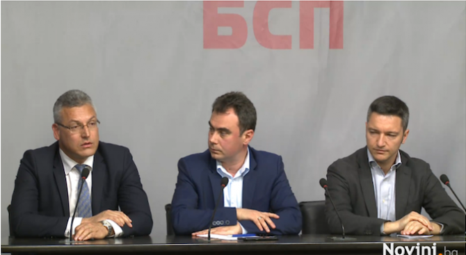 БСП: Сидеров преговаря за участие във властта - мълчанието на гражданите е необяснимо (видео)