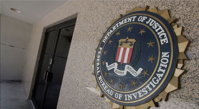 ФБР започна проверка на минали сигнали за тероризъм
