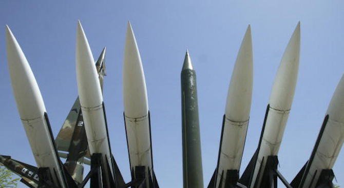 В Северна Корея завъртяха видеоклип, показващ как ракети изпепеляват САЩ