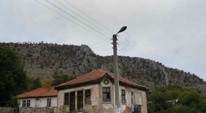 Седем села в област Смолян са напълно обезлюдени
