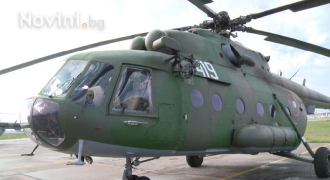 Три изтребителя и три вертолета за парада на армията - 6 май (снимки+видео)
