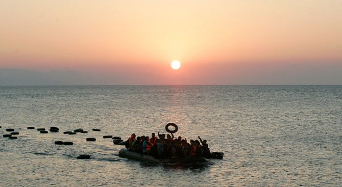 Близо 250 имигранти изчезнаха след корабокрушения в Средиземно море