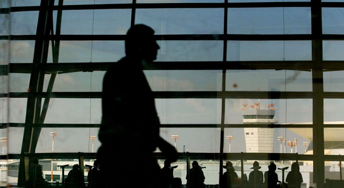 Часове наред близо 200 българи са били блокирани на гръцко летище