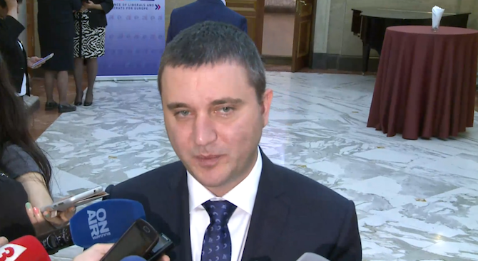 Владислав Горанов: Учителските заплати биха могли да се увеличат с повече от 15% (видео)