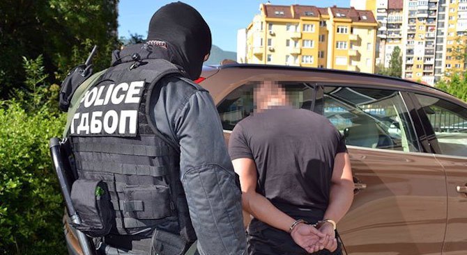 ГДБОП провежда мащабна операция срещу организирана престъпна група, с участието на хакери