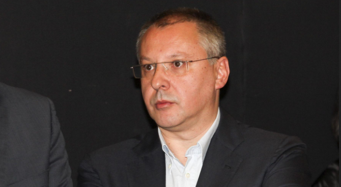 Станишев за Симеонов: Недопустимо поведение на вицепремиер на европейска България