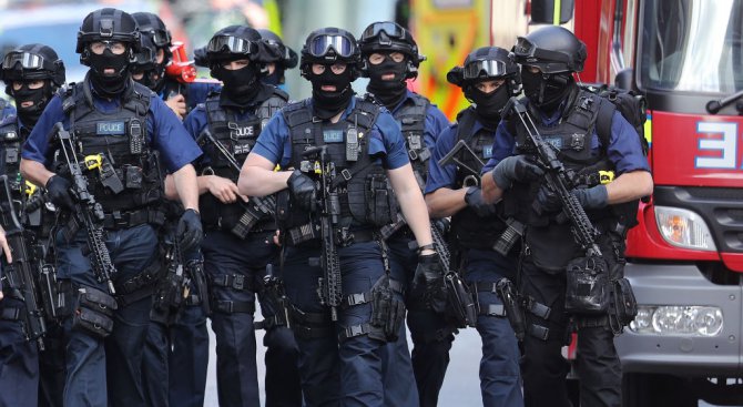 Кметът на Лондон: Няма да допуснем тероризмът да победи (снимки)