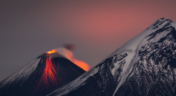 Вулкан в Камчатка изхвърли пепел на 5 км височина
