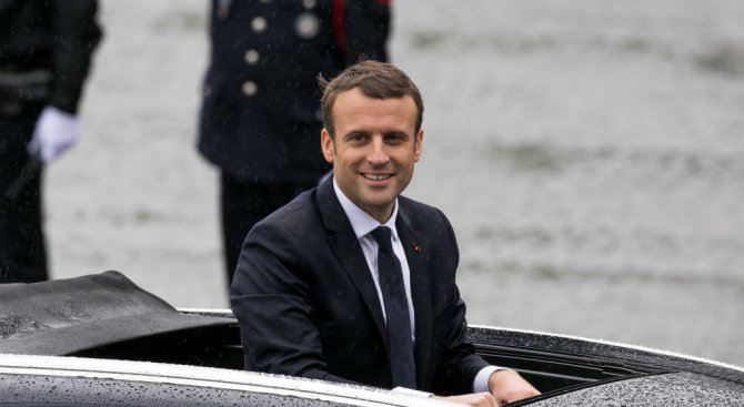 Партията на френския президент Еманюел Макрон е с мнозинство на балотажа за парламент