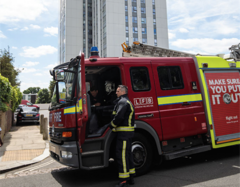 Евакуираха обитателите на четири високи жилищни сгради в Лондон (обновена)