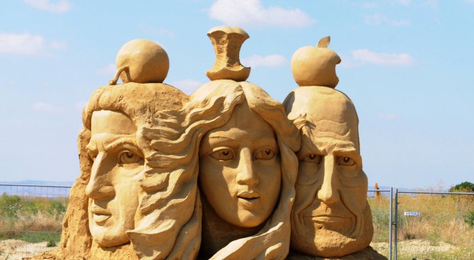 Международен фестивал на пясъчните фигури бе открит на кея в Русе