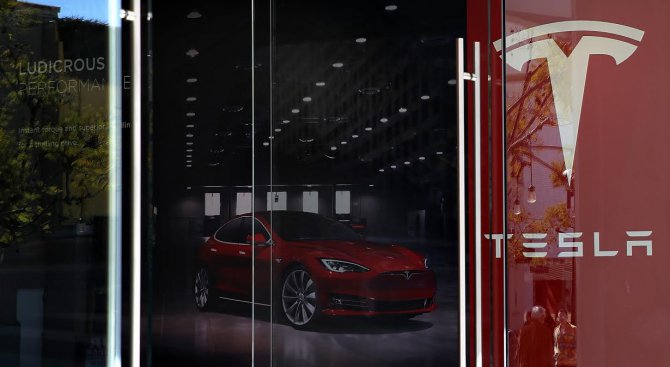 Tesla водят преговори за първата си фабрика в Китай