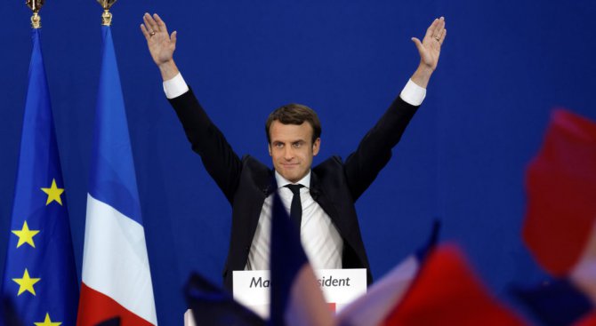Макрон се обяви за &quot;радикално нов път&quot; за Франция