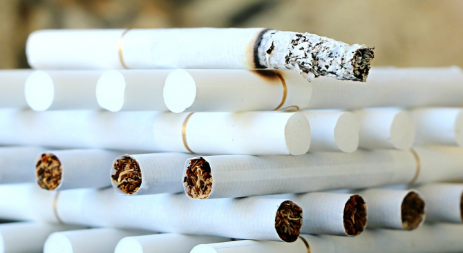 Иззеха почти 60 000 къса цигари без бандерол
