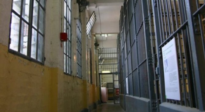 Мелето в Софийския затвор било заради наркотици, увеличават надзирателите