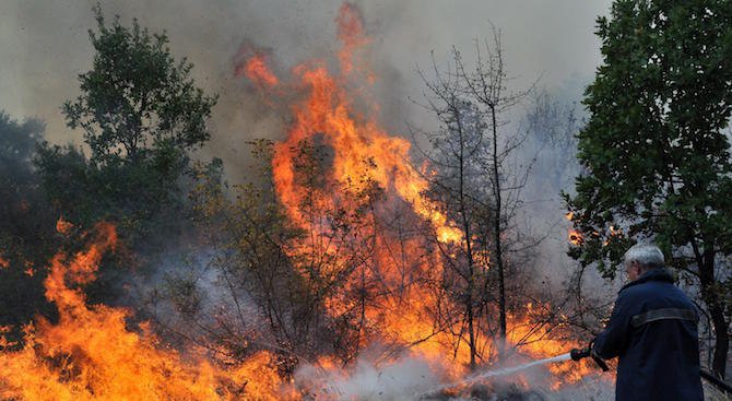 Пожар избухна над Бобошево