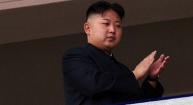 Ким Чен Ун разпореди да се увеличи производството на бойни глави за балистични ракети