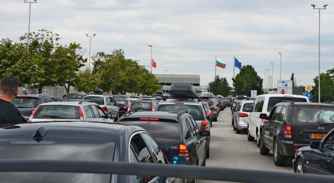 На българо-румънската граница трафикът е интензивен