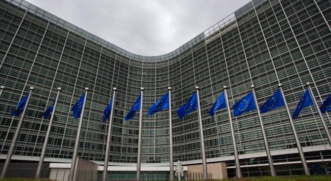 ЕС отпуска 2 млн. евро за справяне с последиците от урагана Ирма