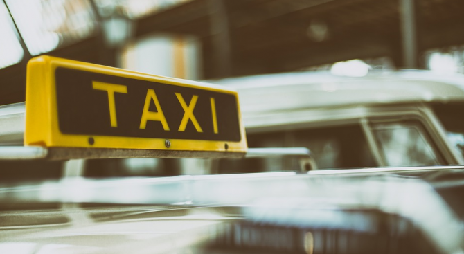 Около 5% - 10% са таксиметровите шофьори, които все още помпат сметките