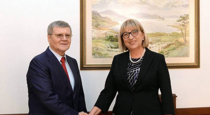 Цецка Цачева се срещна с генералния прокурор на Руската федерация Юрий Чайка (снимки)