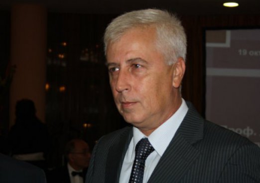 Министър Николай Петров поздрави медиците по повод Деня на българския лекар