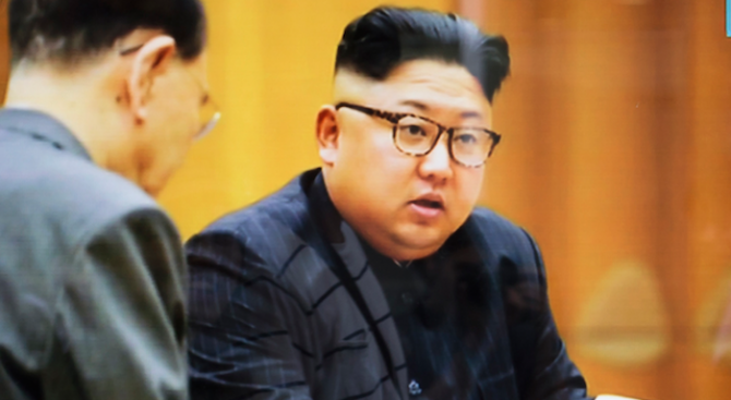 Ким Чен Ун поздрави Си Цзипин за преизбирането му за ръководител на Китай