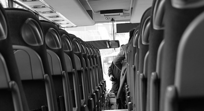 Вместо до Пазарджик автобус закара пътници на технически преглед