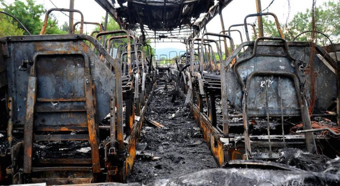 Автобусът на разградския театър изгоря край Смядово