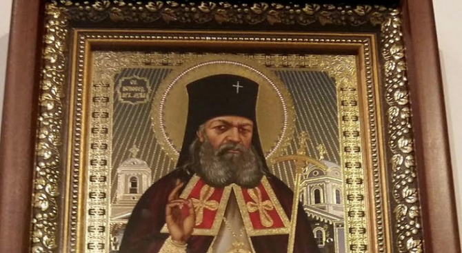 Чудотворна икона в Троянския манастир