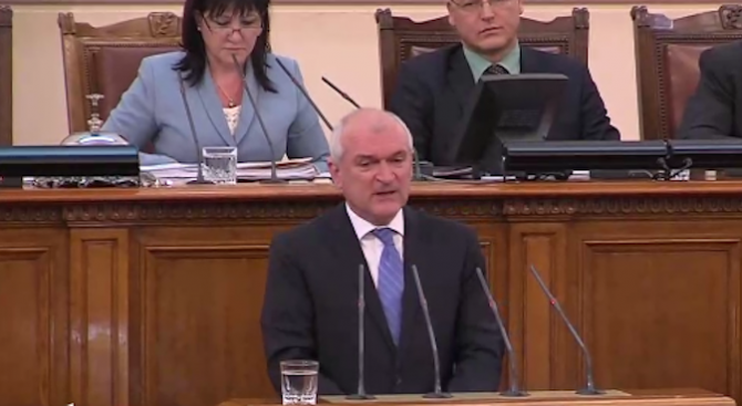 Димитър Главчев хвърли оставка. Не знае дали ще остане в парламента (обновена+видео)