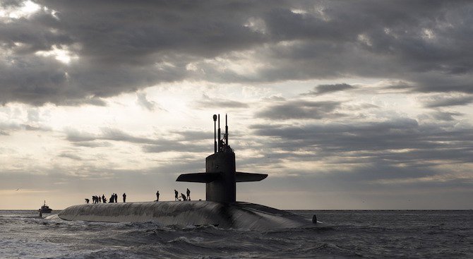Русия предлага да търси аржентинската подводница