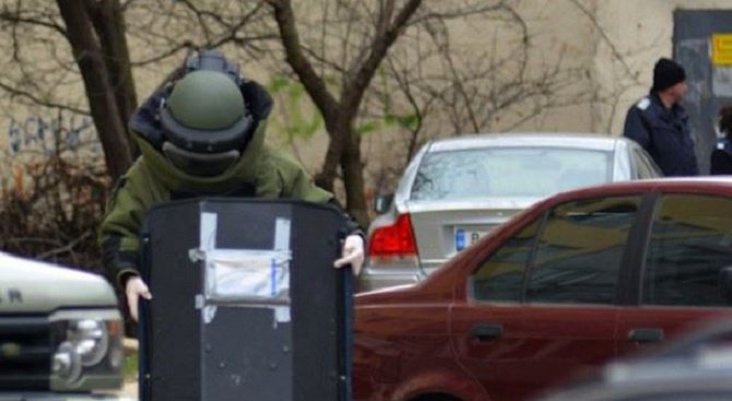 Фалшив сигнал за бомба вдигна на крак полицията в Горна Оряховица (обновена)