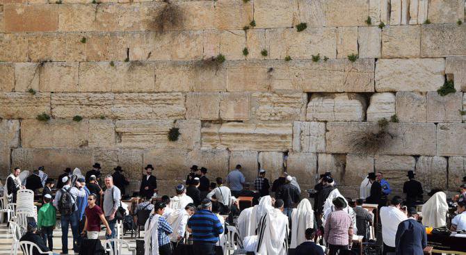 САЩ предвиждат Стената на плача в Ерусалим да остане в Израел
