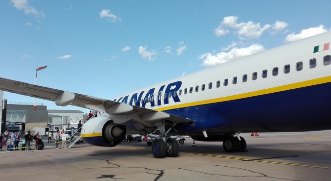 Служители на Ryanair в Италия планират стачни действия