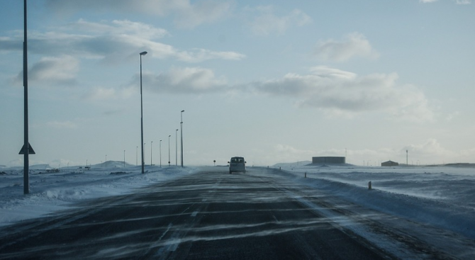 Всички магистрали са обработени със смеси срещу заледяване