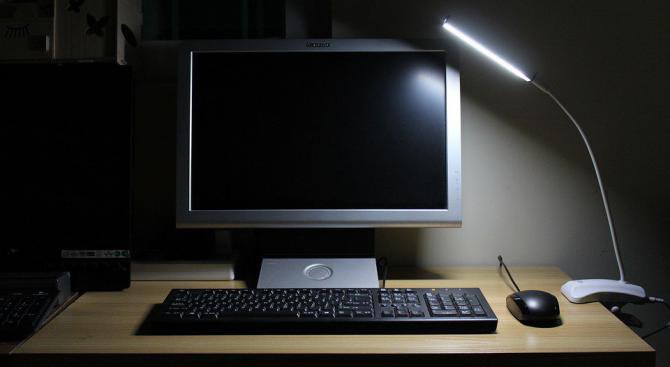 Електрическа лампа осъществява безжична връзка с интернет