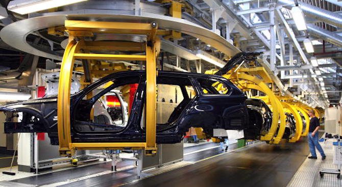 България ще убеждава автомобилни гиганти да произвеждат колите си у нас