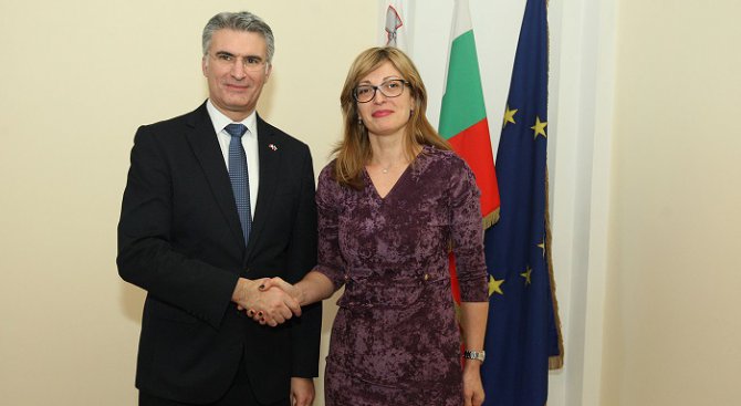 Министър Екатерина Захариева прие малтийския си колега