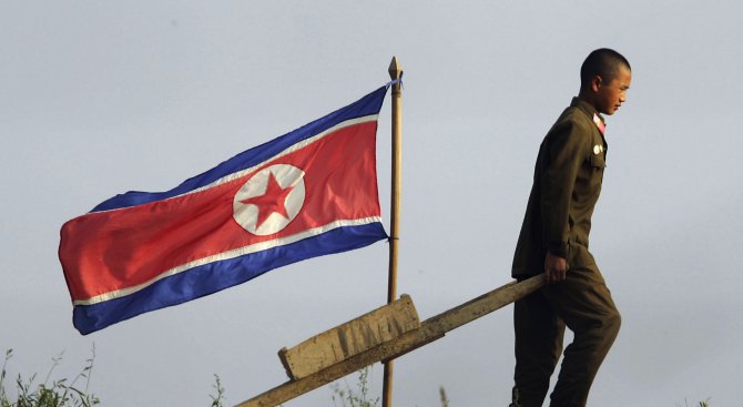 В Пхенян започна военен парад