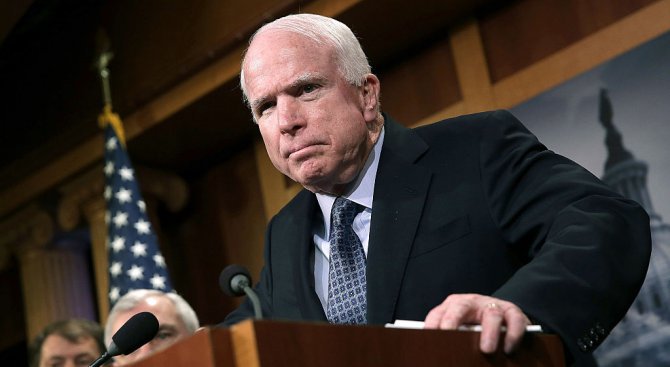 Сенаторът Джон Маккейн изрази безпокойство от избора на Доналд Тръмп за шеф на ЦРУ