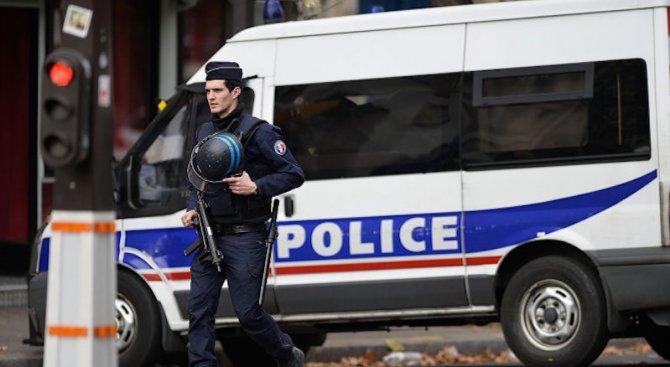 Почина полицаят, разменил се за заложник на терориста във френския супермаркет