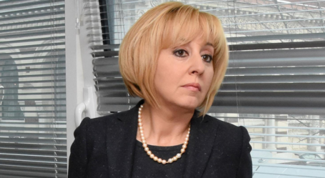 Мая Манолова ще представи концепция на законопроект за личния фалит и „вечния длъжник“ на 27 март