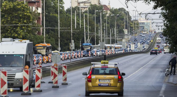 Променят движението в София за извършване на ремонт и профилактика на релсов път