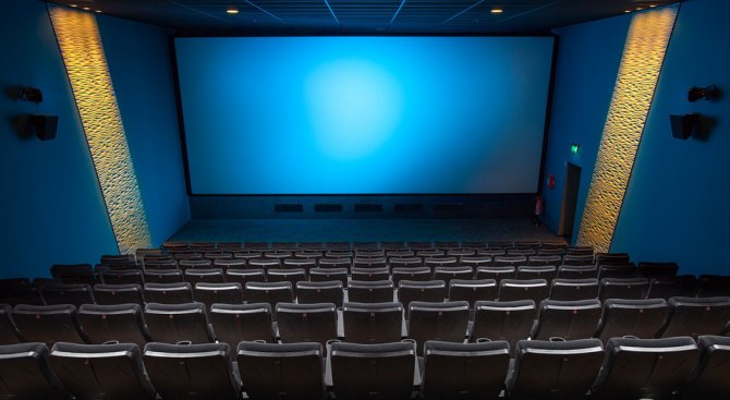 След над 35-годишна забрана жителите на Саудитска Арабия отново ще ходят на кино